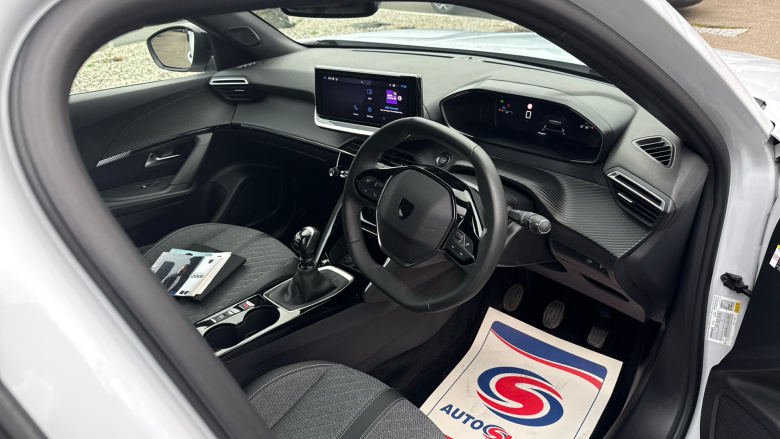 Peugeot 2008 1.2 PureTech 130 Allure 5dr Petrol Estate